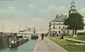 Carte postale avec un whaleback franchissant les écluses du Sault au début des années 1900