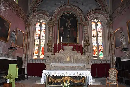Le maître-autel.