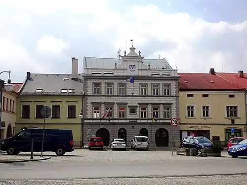 Hôtel de ville.