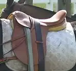 une selle de polo.