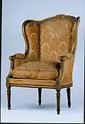 Bergère en confessionnal de style Louis XVI.