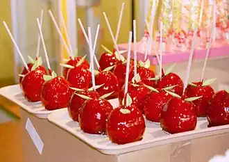 Pommes d'amour rouges