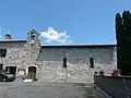 L'église et l'ancien presbytère.