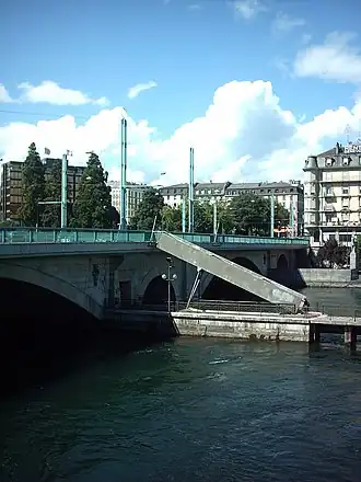 Image illustrative de l’article Pont de la Coulouvrenière