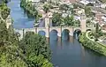 Vue lointaine du pont.