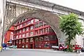 Le Pont Berthier et la « fabrique rouge ».