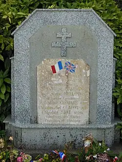 Mémorial de la bataille du Pont de Bats, inauguré le 21 août 1945.