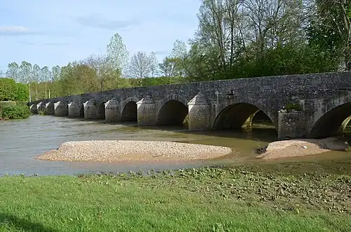 Pont à Cry.