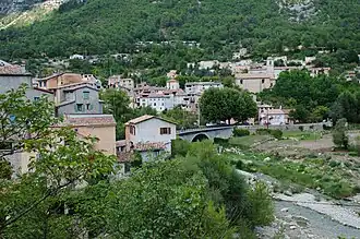 Pont entre Roquestéron et Roquestéron-Grasse.