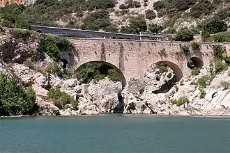 Saint-Guilhem-le-Désert - Pont du Diable du Moyen Âge.