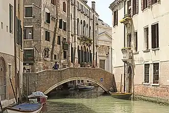 ponte Sant'Antonio, reliant Strada Nova et Rio terà de la Maddalena