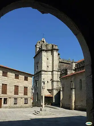 Place Alonso de Fonseca.