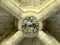 Chartrier, clé de voûte.