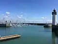 Seuil créé à l'entrée du vieux port et du nouveau bassin du Mané.