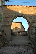 Le portail de l'ancien prieuré.