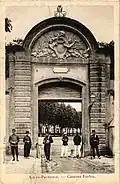 Portail, fin des années 1890.