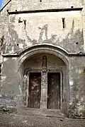 Le portail ouest de l'église Saint-Pierre.