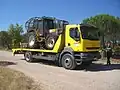 Porte-char Renault et tracteur de l'État (DDAF) affectés à l'ONF du Var en 2007.