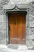 Porte typique du vieux Besse.