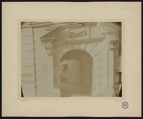 Portail de l'hôtel de Maussac (ancien no&nbsp;37).