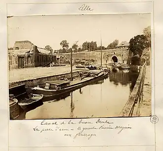 Porte d'eau