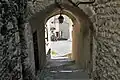 Porte d'entrée du village.