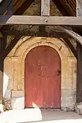 Porche roman de l'église.