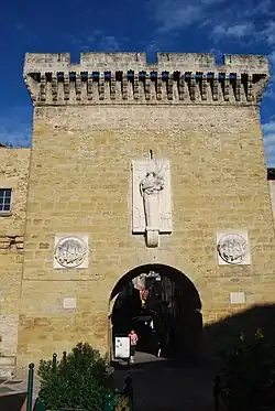 Porte de la ville.