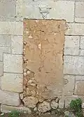 8. Porte d'origine.