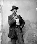 Portrait probablement d'un gitan, Marche-en-Famenne, entre 1910 et 1920.