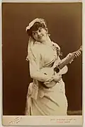 Atelier Nadar, Portrait de Marie Degrandi, dame Casamayer-Sallenave, chanteuse, vers 1878. Source musée Carnavalet.