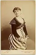 Atelier Nadar, Portrait de Marie Degrandi, dame Casamayer-Sallenave, chanteuse, vers 1878. Source musée Carnavalet.