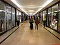 Boutiques au rez-de-chaussée (en dehors des heures d'ouverture)