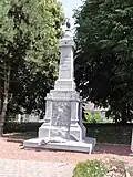 Le monument aux morts.