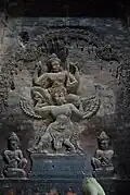 Vishnou chevauchant un garuda