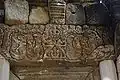 Linteau de grès : Shiva supporté par deux lions (voir sujet similaire sur un linteau du Prasat Sikhoraphum)