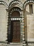 Portail sud, Prato