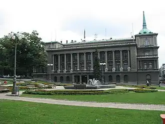 Le Novi dvor