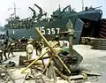 WC54 embarqué dans un LST au début de l'Opération Overlord.