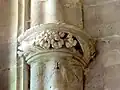 Chapiteau flamboyant des voûtes de l'abside.
