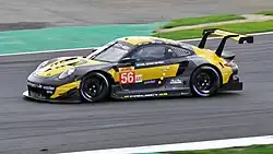 Description de l'image Project 1 Porsche 911 RSR Perfetti Silverstone 2018 Village.jpg.