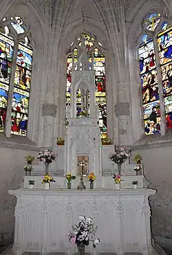Le maître-autel.