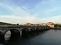 Pont du Bourg et le quartier homonyme au fond