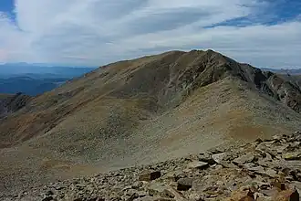 Vue du sommet depuis l'est.