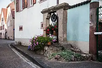 Puits de 1567, rue de l'École.