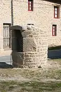 Puits du village de Saint-Pierre.
