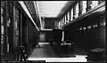 Premier étage de la Bibliothèque générale au Pavillon central du Séminaire de Québec vers 1900
