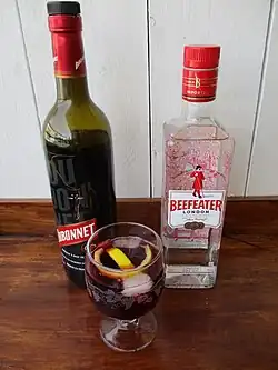 Description de l'image Queen's Dubonnet.jpg.