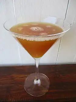 Description de l'image Queens (cocktail).jpg.