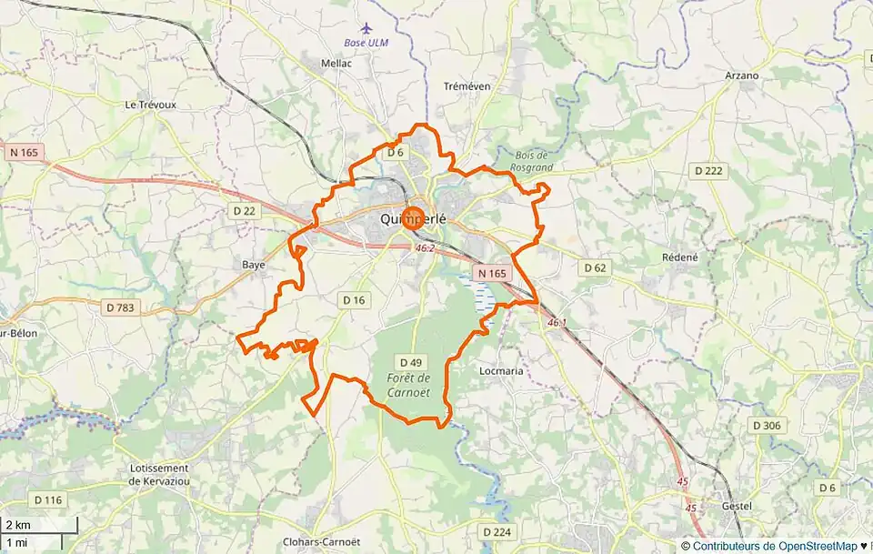 Carte en couleurs représentant les limites d'une commune.